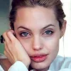 Стикер 4 Анджелина Джоли