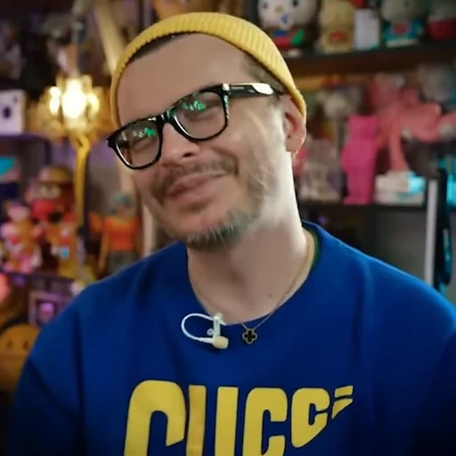 💛 Стикер «Anton S» для Telegram
