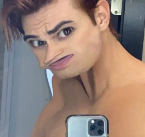 🌿 Стикер «Archie KJ Apa» для Telegram