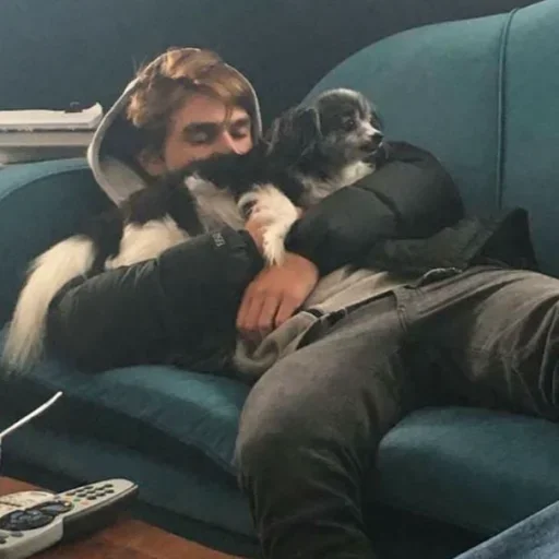 🌿 Стикер «Archie KJ Apa» для Telegram