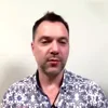 Стикер 44 😉 Арестович