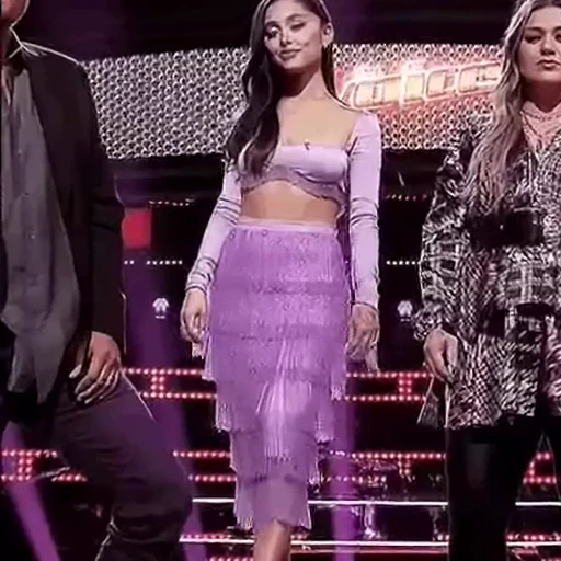 🤩 Стикер «Ariana Grande Videopack» для Telegram