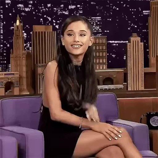 🤩 Стикер «Ariana Grande Videopack» для Telegram