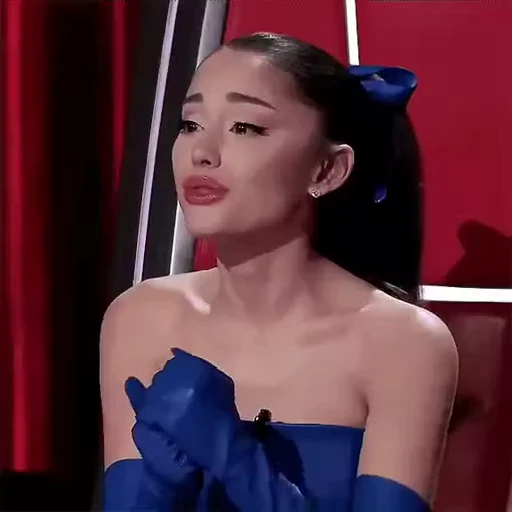 🤩 Стикер «Ariana Grande Videopack» для Telegram