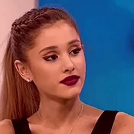 🤩 Стикер «Ariana Grande Videopack» для Telegram