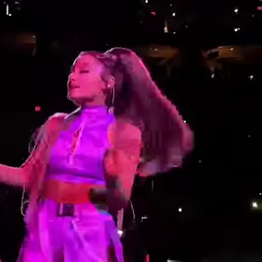 ♥️ Стикер «Ariana Grande» для Telegram