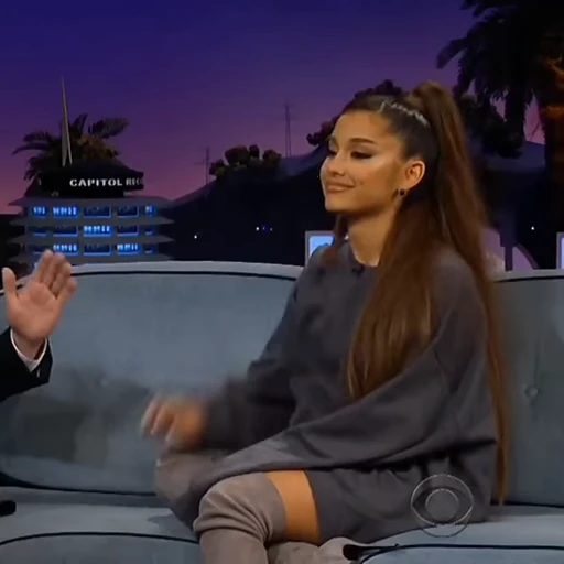 ♥️ Стикер «Ariana Grande» для Telegram