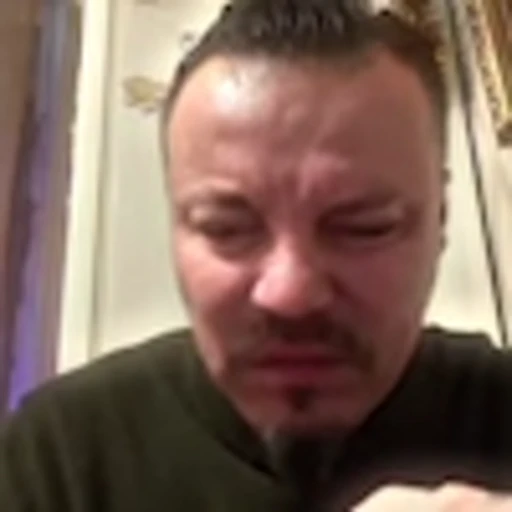 🫡 Эмодзи «Arnold Simonov» для Telegram