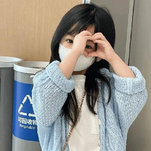 🦋 Стикер «Asian» для Telegram