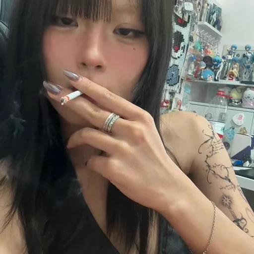 🤨 Стикер «asian random» для Telegram
