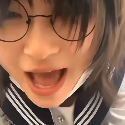 🤩 Стикер «atarashii gakkou» для Telegram