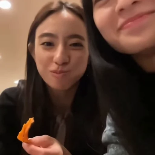 🤩 Стикер «atarashii gakkou» для Telegram