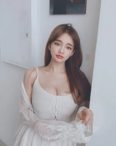 🌚 Стикер «hot girl» для Telegram