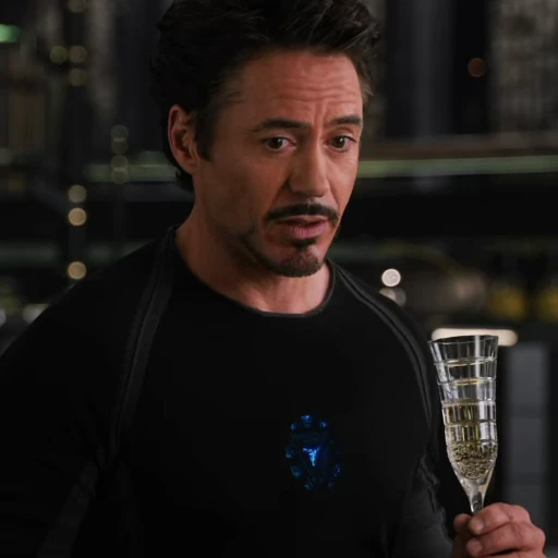 🤷‍♂️ Стикер «Avengers 2012» для Telegram