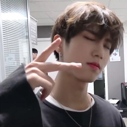 🤍 Стикер «jisung» для Telegram