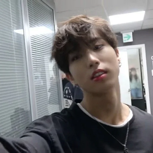 🤍 Стикер «jisung» для Telegram