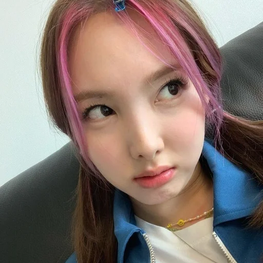 🤎 Стикер «nayeon» для Telegram