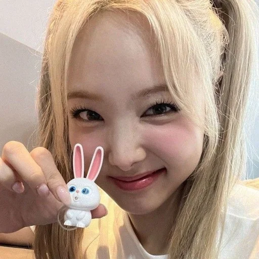 🤎 Стикер «nayeon» для Telegram