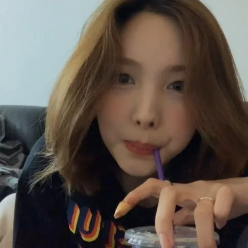 🤎 Стикер «nayeon» для Telegram
