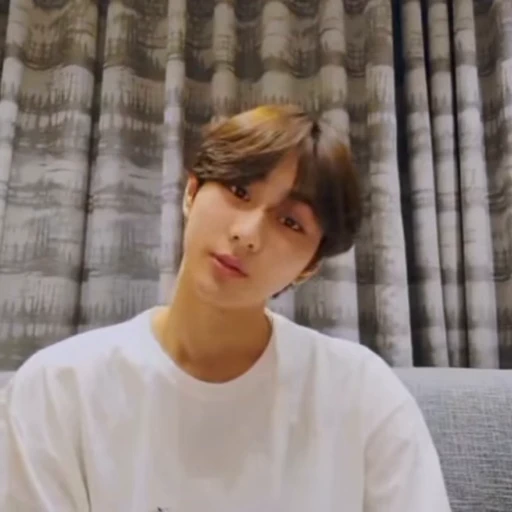😑 Стикер «Lee Jongwoon» для Telegram