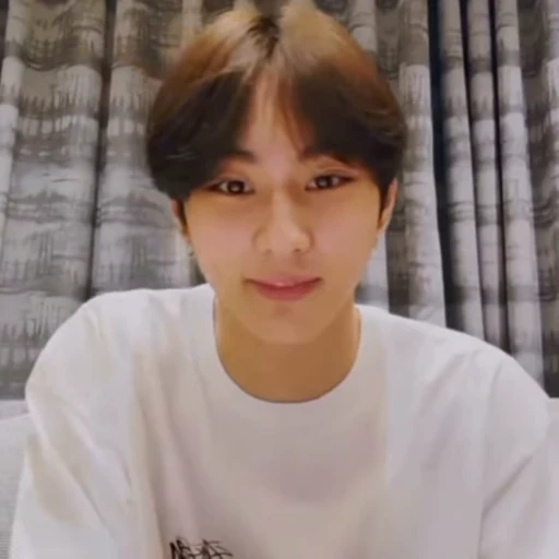😌 Стикер «Lee Jongwoon» для Telegram