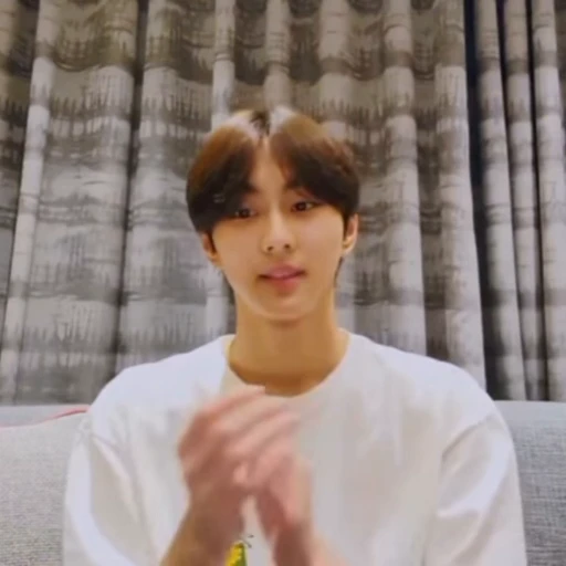 😗 Стикер «Lee Jongwoon» для Telegram
