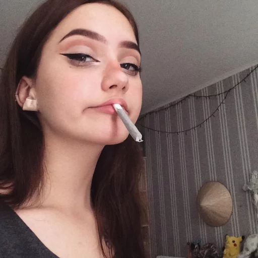 🇩🇪 Стикер «AYALUVSARA» для Telegram