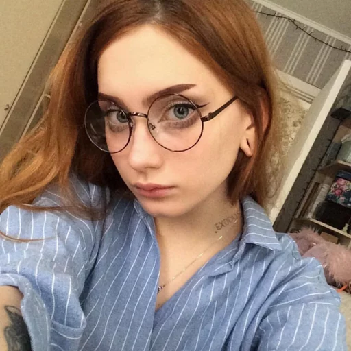 🇩🇪 Стикер «AYALUVSARA» для Telegram