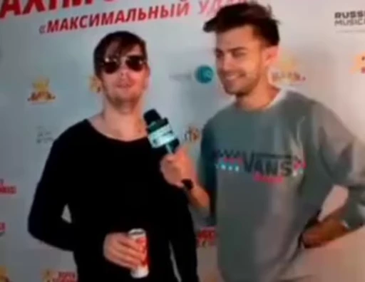 🤤 Стикер «Badcomedian» для Telegram