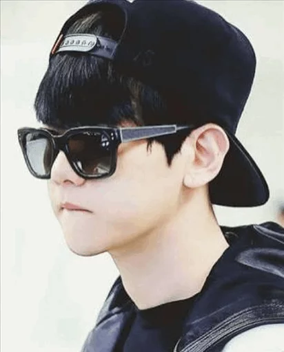 🙁 Стикер «.Baekhyun» для Telegram