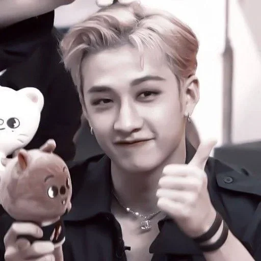 🎒 Стикер «channie» для Telegram