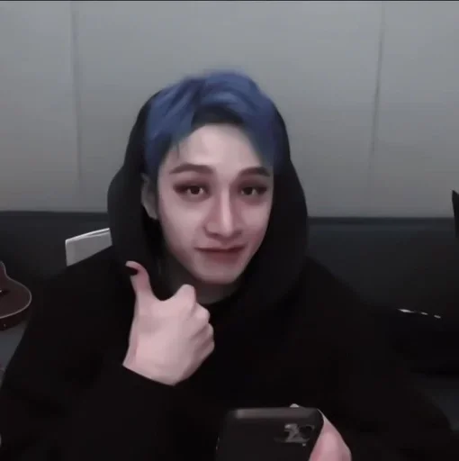 🥽 Стикер «channie» для Telegram