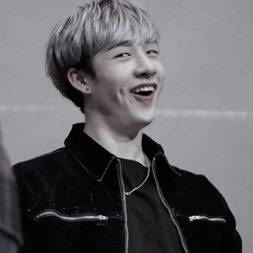 🪐 Стикер «channie» для Telegram