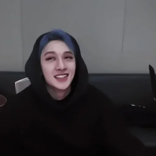 🥽 Стикер «channie» для Telegram