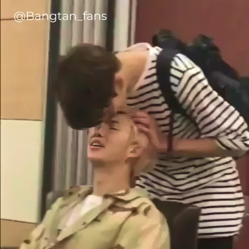 😘 Стикер «Bangtan_fans» для Telegram