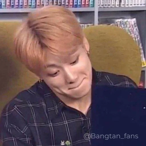🤨 Стикер «Bangtan_fans» для Telegram