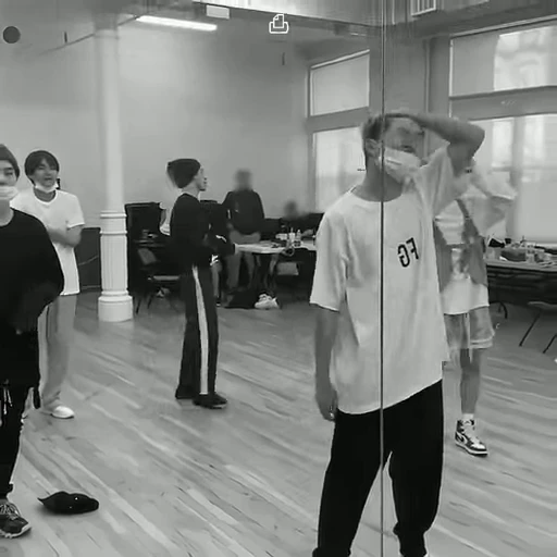 🐨 Стикер «korean boys» для Telegram