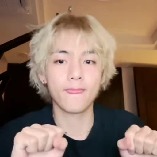 🐻 Стикер «kim taehyung bts» для Telegram