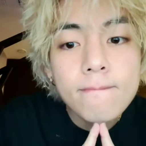 🐻 Стикер «kim taehyung bts» для Telegram