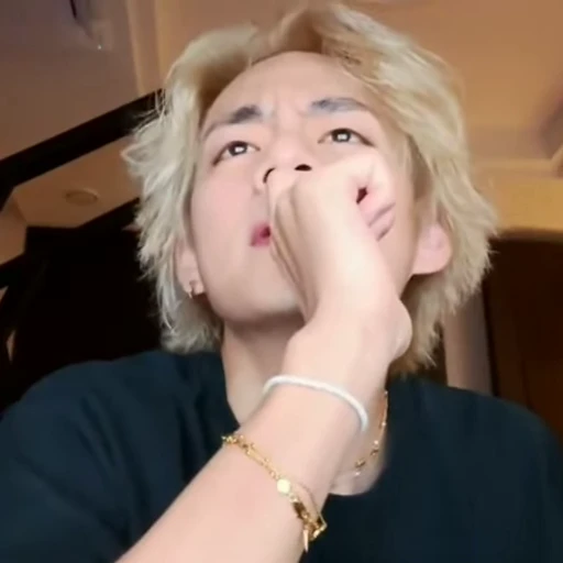 🐻 Стикер «kim taehyung bts» для Telegram