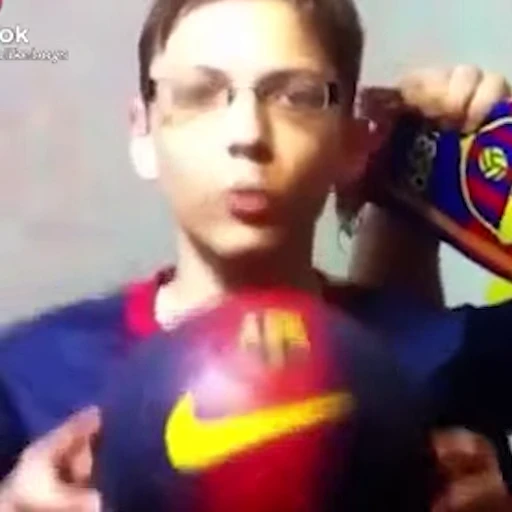 👩‍🦲 Стикер «FC Barcelona» для Telegram