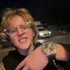 Стикер 33 Бэйби Мэло