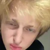 Стикер 32 Бэйби Мэло