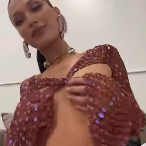 🩵 Стикер «Bella Hadid Белла Хадид» для Telegram