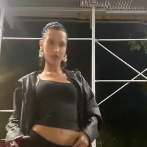 🩵 Стикер «Bella Hadid Белла Хадид» для Telegram