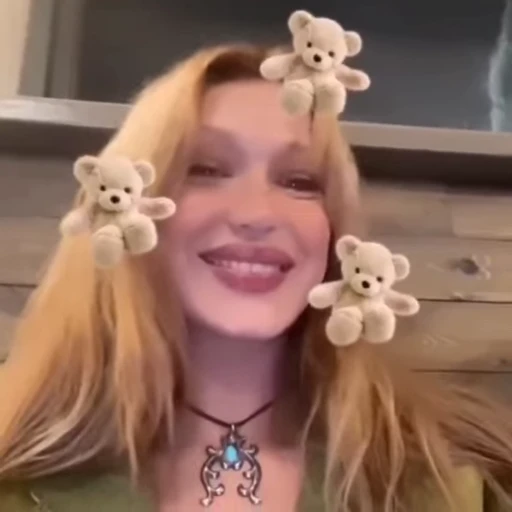 🩵 Стикер «Bella Hadid Белла Хадид» для Telegram
