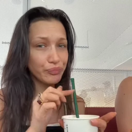🩵 Стикер «Bella Hadid Белла Хадид» для Telegram