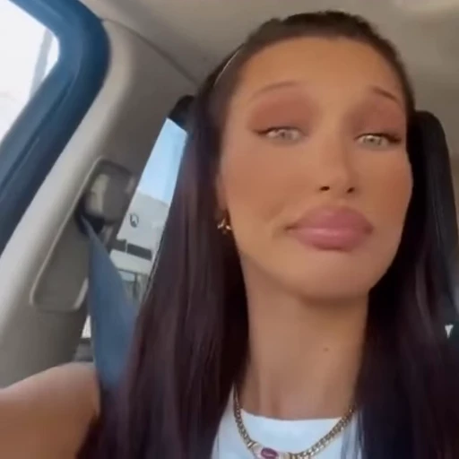 🩵 Стикер «Bella Hadid Белла Хадид» для Telegram