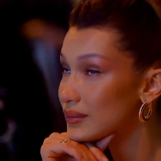 🩵 Стикер «Bella Hadid Белла Хадид» для Telegram