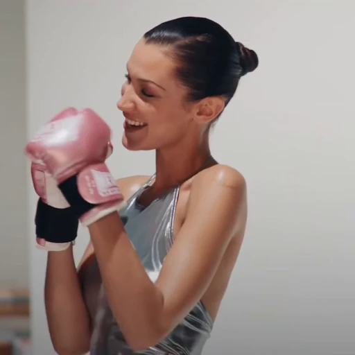 🩵 Стикер «Bella Hadid Белла Хадид» для Telegram